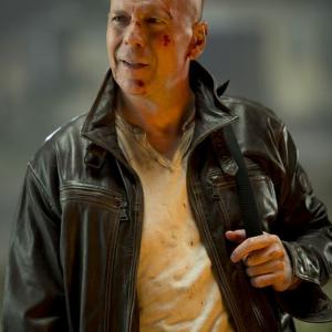 Still of Bruce Willis in Kietas riesutelis. Puiki diena mirti (2013)
