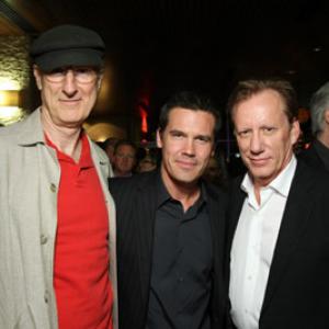 James Woods, James Cromwell and Josh Brolin at event of W. (2008)