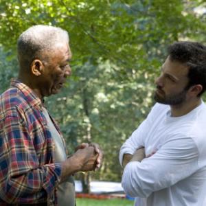 Morgan Freeman and Ben Affleck in Dingusioji (2007)