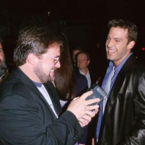 Ben Affleck and Kevin Smith at event of Dogma (1999)