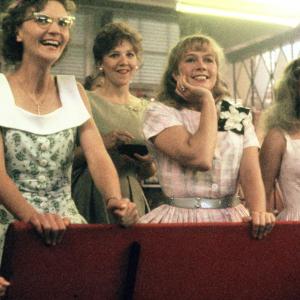 Still of Joan Allen, Kathleen Turner, Catherine Hicks and Lisa Jane Persky in Peggy Sue Got Married (1986)