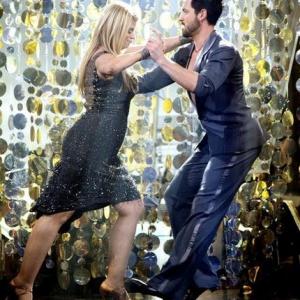 Still of Kirstie Alley Hines Ward and Maksim Chmerkovskiy in Dancing with the Stars 2005