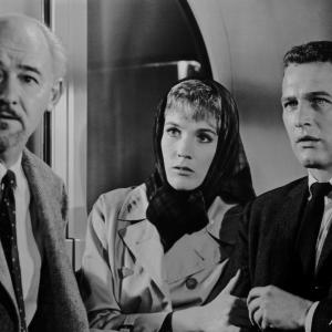 Still of Paul Newman, Julie Andrews and David Opatoshu in Torn Curtain (1966)
