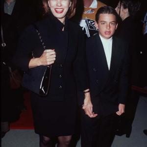 Anne Archer at event of Michael 1996