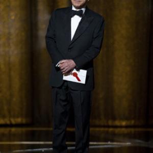 Presenting the Academy Award® for Best Performance by an Actor in a Supporting Role is Alan Arkin at the 81st Annual Academy Awards® at the Kodak Theatre in Hollywood, CA Sunday, February 22, 2009 airing live on the ABC Television Network.