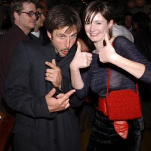 David Arquette and Emily Mortimer at event of A Foreign Affair (2003)