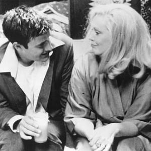 Still of David Arquette and Cathy Moriarty in Dream with the Fishes 1997