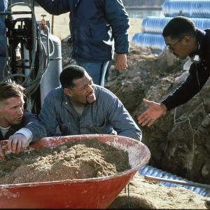 Stephen Baldwin, Laurence Fishburne and Kevin Hooks in Fled (1996)