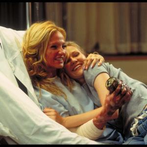 Still of Ellen Barkin and Kirsten Dunst in Drop Dead Gorgeous (1999)