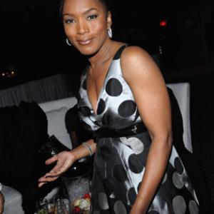 Angela Bassett at event of Notorious 2009