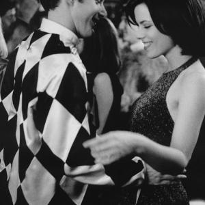Still of Kate Beckinsale and Mackenzie Astin in The Last Days of Disco 1998