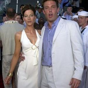 Ben Affleck and Kate Beckinsale at event of Perl Harboras 2001