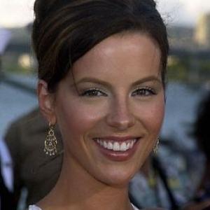 Kate Beckinsale at event of Perl Harboras 2001