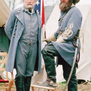 Still of Tom Berenger and Martin Sheen in Gettysburg (1993)