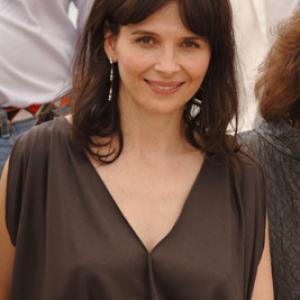 Juliette Binoche at event of Paris, je t'aime (2006)