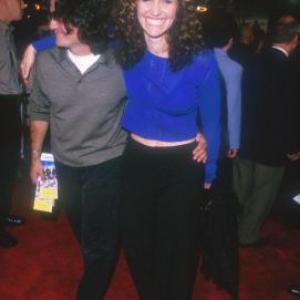 Amy Brenneman and Brad Silberling at event of Three Kings 1999