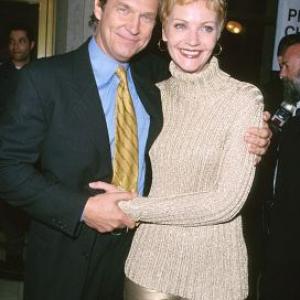 Joan Allen and Jeff Bridges at event of The Contender 2000