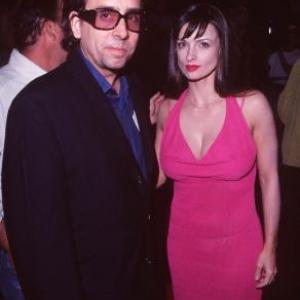 Tim Burton and Lisa Marie at event of Boogie Nights (1997)