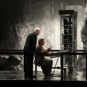 Still of Christian Bale and Michael Caine in Tamsos riterio sugrizimas 2012