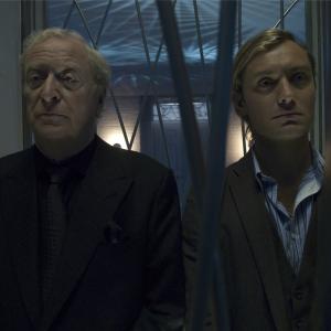 Still of Jude Law and Michael Caine in Sleuth (2007)
