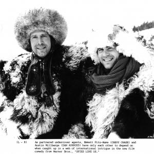 Still of Dan Aykroyd and Chevy Chase in Spies Like Us 1985