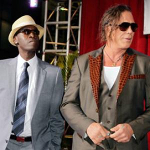 Don Cheadle and Mickey Rourke at event of Gelezinis zmogus 2 (2010)