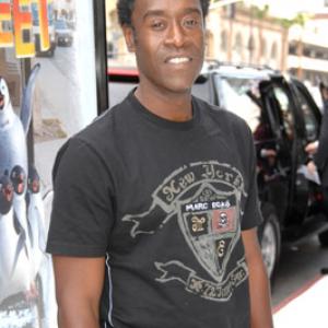 Don Cheadle at event of Linksmos pedutes (2006)