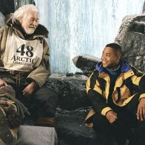 Still of James Coburn and Cuba Gooding Jr. in Snow Dogs (2002)