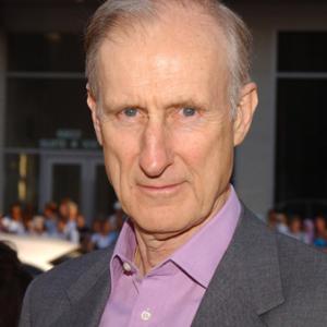James Cromwell at event of Sesios pedos po zeme (2001)