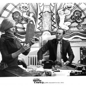 Still of Tony Curtis and Kim Novak in The Mirror Crackd 1980