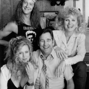 Still of Beverly D'Angelo, Beau Bridges, Judge Reinhold and Tess Harper in Daddy's Dyin'... Who's Got the Will? (1990)