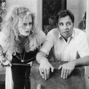 Still of Beverly D'Angelo and Beau Bridges in Daddy's Dyin'... Who's Got the Will? (1990)