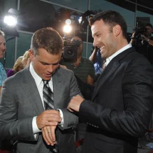 Ben Affleck and Matt Damon at event of Bornas Galutinis tikslas 2007