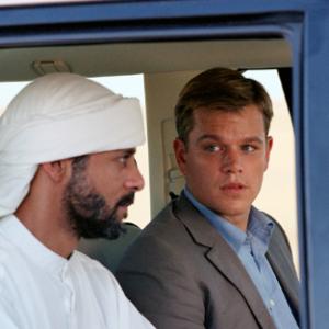 Still of Matt Damon and Alexander Siddig in Syriana (2005)