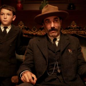 Still of Daniel Day-Lewis and Dillon Freasier in Bus kraujo (2007)
