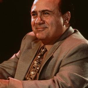 Still of Danny DeVito in Living Out Loud (1998)