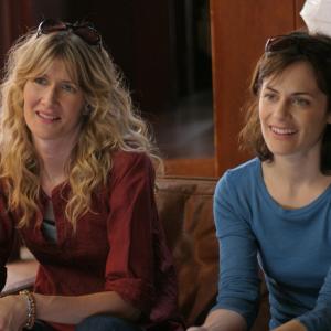 Still of Laura Dern and Sarah Clarke in Happy Endings 2005
