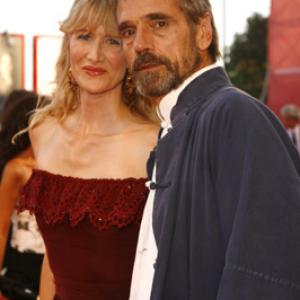 Laura Dern and Jeremy Irons at event of Inland Empire 2006