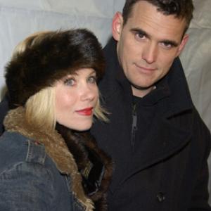 Matt Dillon and Christina Applegate at event of Employee of the Month 2004