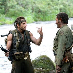 Still of Robert Downey Jr and Ben Stiller in Griaustinis tropikuose 2008
