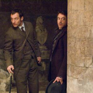 Still of Jude Law and Robert Downey Jr in Sherlock Holmes 2009