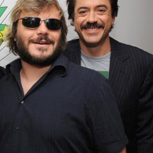 Robert Downey Jr. and Jack Black at event of Griaustinis tropikuose (2008)