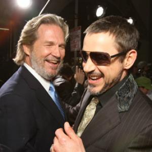 Jeff Bridges and Robert Downey Jr. at event of Gelezinis zmogus (2008)