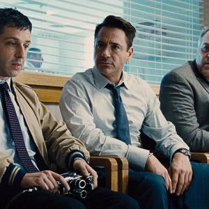 Still of Vincent DOnofrio and Robert Downey Jr in Teisejas 2014