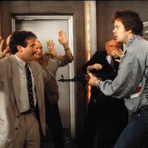 Still of Tim Robbins, Robin Williams and Fran Drescher in Cadillac Man (1990)