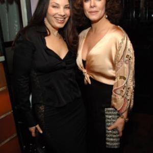 Fran Drescher and Marcia Gay Harden at event of The 78th Annual Academy Awards 2006