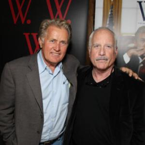 Richard Dreyfuss and Martin Sheen at event of W. (2008)