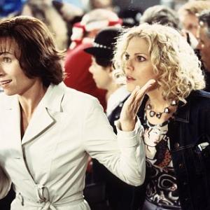 Still of Minnie Driver and Mary McCormack in High Heels and Low Lifes 2001
