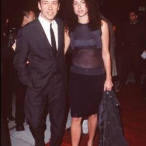 Kevin Spacey and Minnie Driver at event of Hurlyburly (1998)