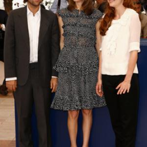 Kirsten Dunst, Sofia Coppola and Jason Schwartzman at event of Marie Antoinette (2006)
